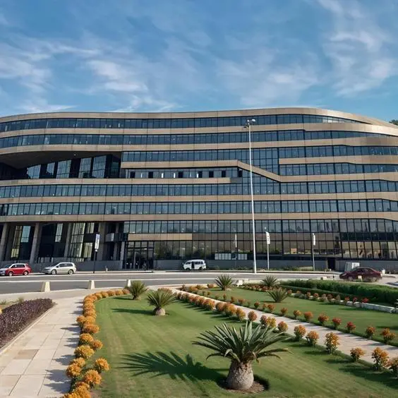 Rock Developments welcomes renowned Canadian architect Hazel Wong to Rock Capital 1 at New Capital ahead of its handover