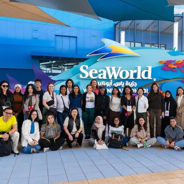 SeaWorld Yas Island Abu Dhabi and The Yas SeaWorld Research & Rescue Center welcome over 100 CNN Academy students from around the world