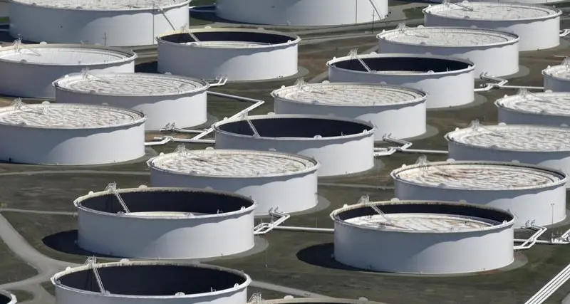 Kuwait to build 11 petroleum products tanks