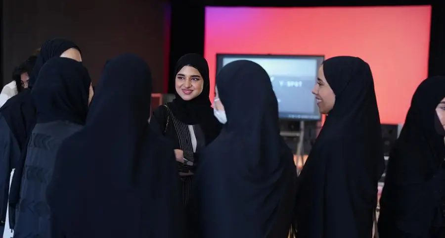 Integrating young Emirati women in the UAE’s private sector workforce