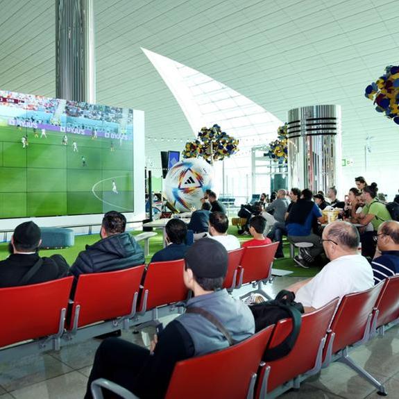 مجموعة من الأنشطة الممتعة احتفاءً بكأس العالم في مطاري دبي الدولي DXB ودبي ورلد سنترال DWC