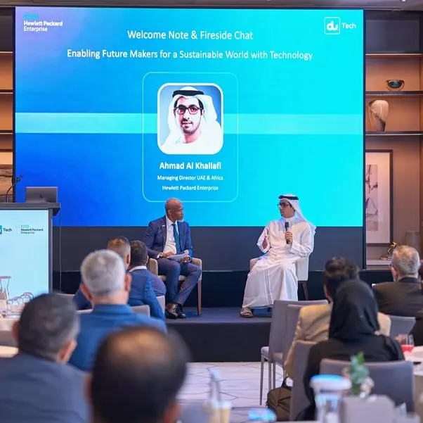 Du and Hewlett Packard Enterprise host roundtable on the future of AI, hybrid cloud, and networking in banking