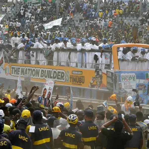 Nigeria ruling party candidate takes early election lead