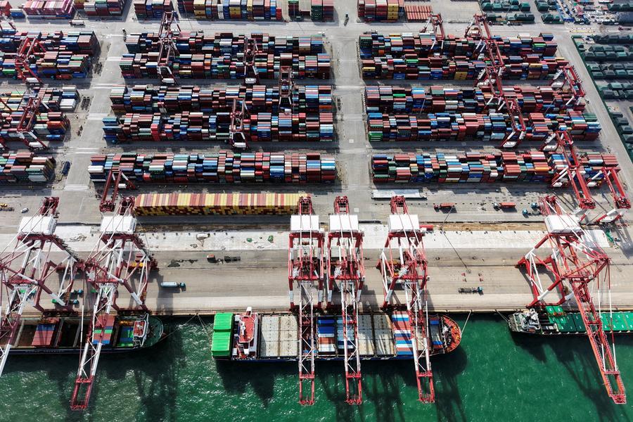 IMF urges Asia to cut trade barriers to beat US tariffs