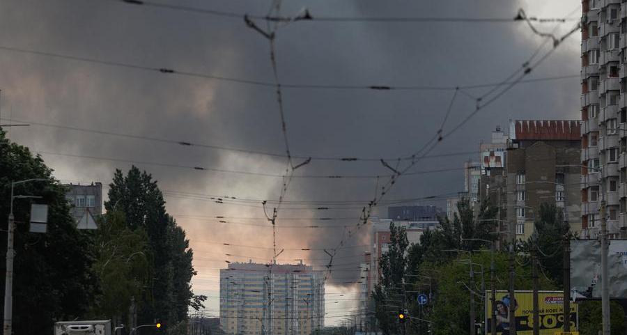 Russian missiles hit Kyiv wounding five people, Ukraine says