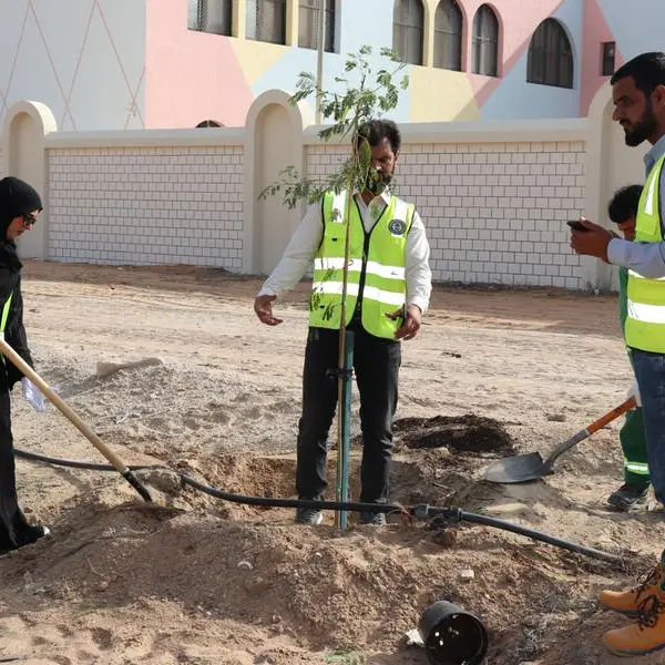 EEG plants 500 saplings under \"For Our Emirates We Plant\" programme in Abu Dhabi