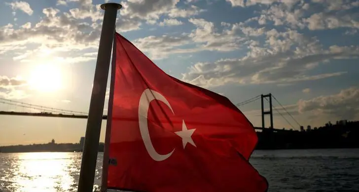 الزلزال يشل عمليات ميناء إسكندرون التركي