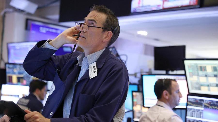 Tuesday Outlook: Stocks, commodities slide over growth worries; oil tumbles