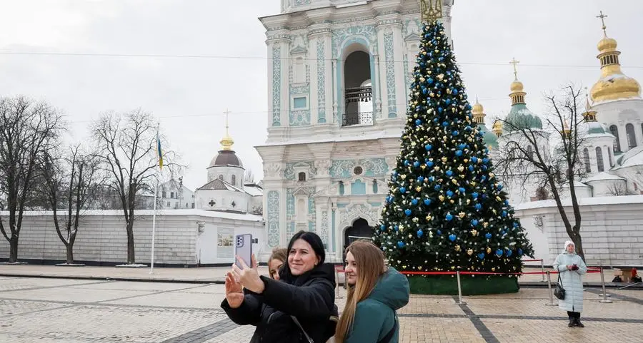 Ukrainians prepare for first wartime Christmas on new calendar