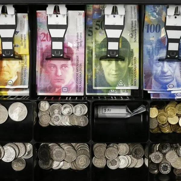 Swiss franc rises to more than 4-1/2 year high vs euro