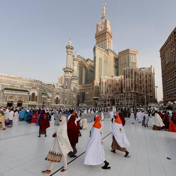 Saudi Arabia lifts immunization check at two holy mosques