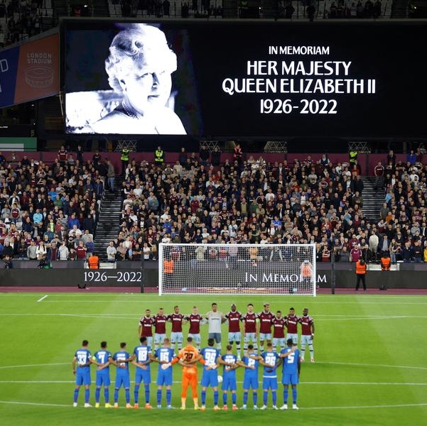 Sporting events cancelled, tributes paid after Queen Elizabeth dies