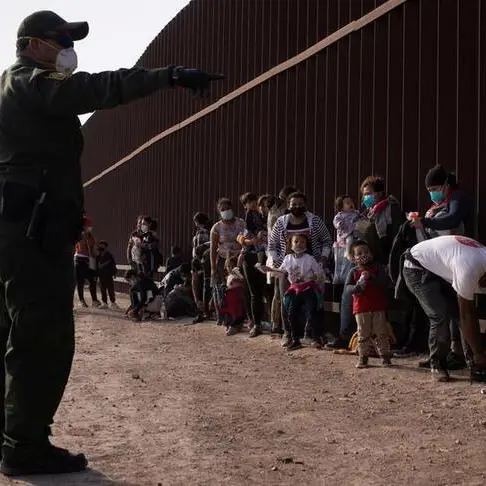 U.S. to end COVID order blocking asylum seekers at border with Mexico