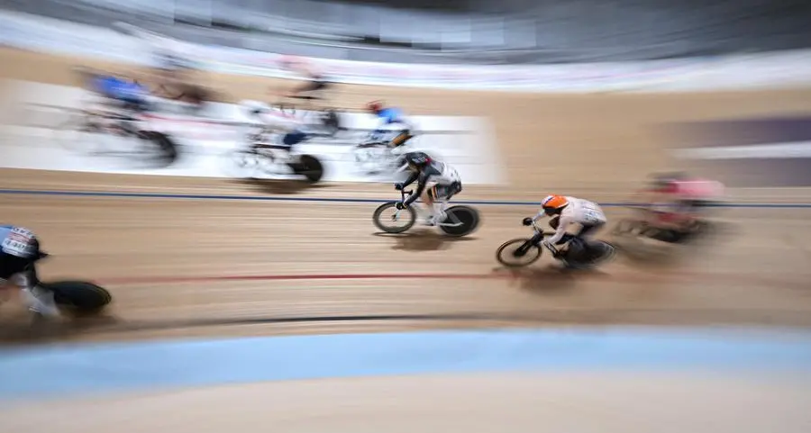 Britain’s men crash out of team pursuit