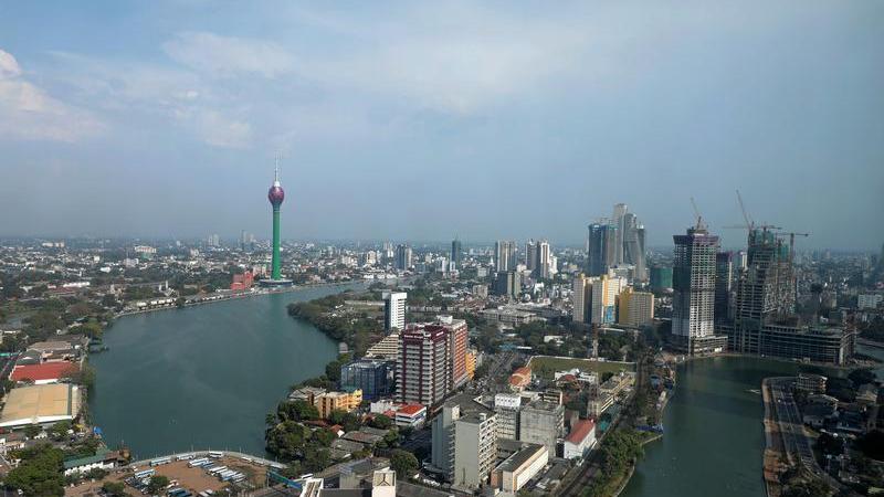 Sri Lanka begins talks with China on refinancing debt\n