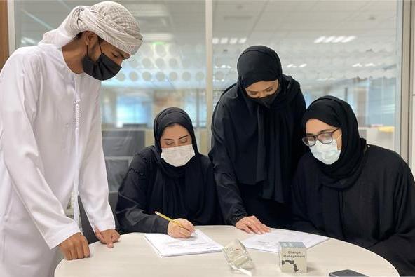 شركة الإمارات العالمية للألمنيوم تستقبل 30 طالبًا إماراتيًا في تجربة العمل الصيفي