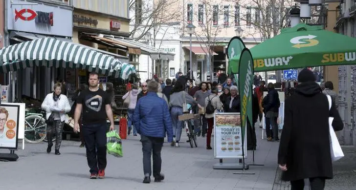 German retail sales fall unexpectedly in September