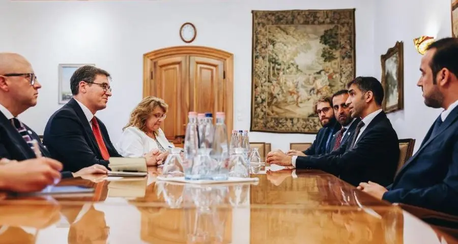 HE Al Zeyoudi visits Hungary to strengthen bilateral trade and investment relations