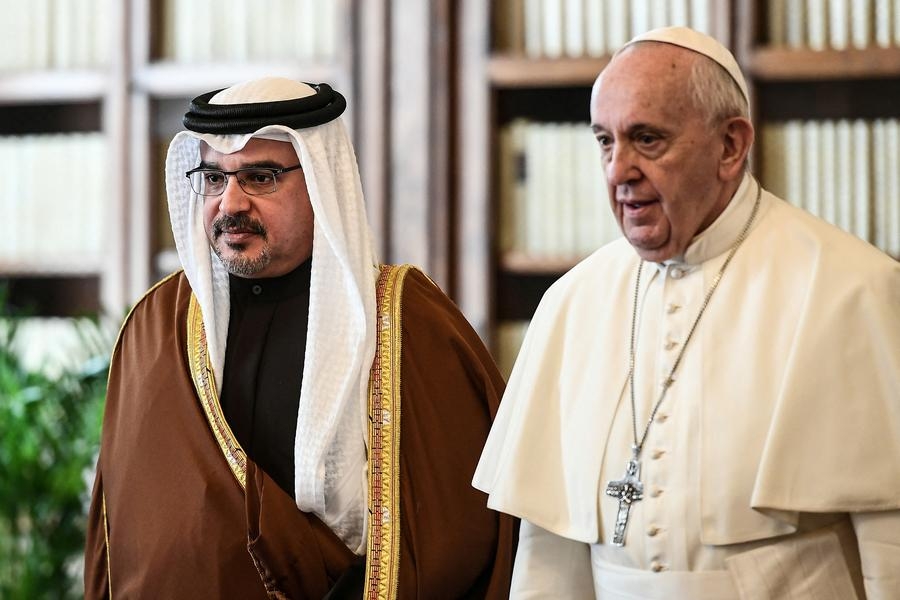 Pope to visit Bahrain for conference in November, Vatican says