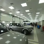 Alfardan Premier Motors Unveils New Jaguar Land Rover Quick Service Facility in Al Markhiya