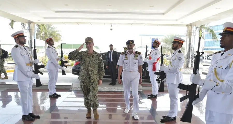 UAE Naval Forces Commander receives US counterpart