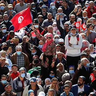 السلطات التونسية تمنع مظاهرة لجبهة معارضة وسط حملة اعتقالات أمنية