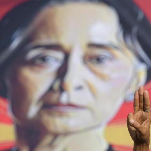 Myanmar court postpones hearing in Suu Kyi's trial- source