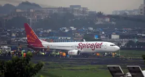 India's SpiceJet plans to raise $250mln, chairman says