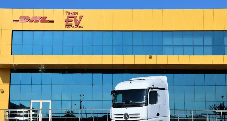 دي إتش إل و شركة تجمع دايملر للمركبات التجارية يتعاونان لتشغيل مركز قطع غيار دايملر للشاحنات في دبي