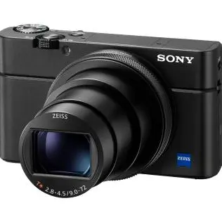 Sony brings new level of power to premium compact camera line-up in the UAEwith introduction of the RX10 VII