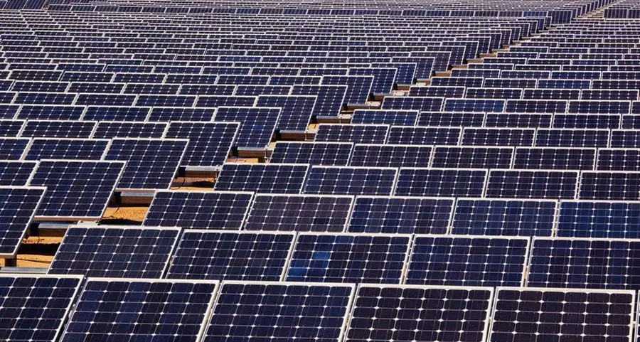 أيميا باور الإماراتية توقع اتفاقيات تمويل بـ 1.1 مليار دولار لبناء محطتين في مصر للطاقة متجددة