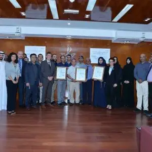 \"سلطة دبي الملاحية\" تحصل على تجديد شهادات \"آيزو\" في إنجاز بحري جديد