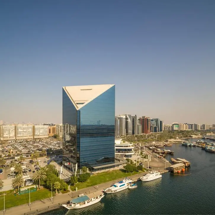 Dubai Chambers discusses ways to ensure smooth flow of goods and cargo with 100 private sector representatives