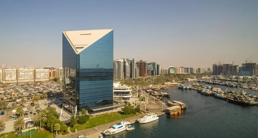 Dubai Chambers discusses ways to ensure smooth flow of goods and cargo with 100 private sector representatives