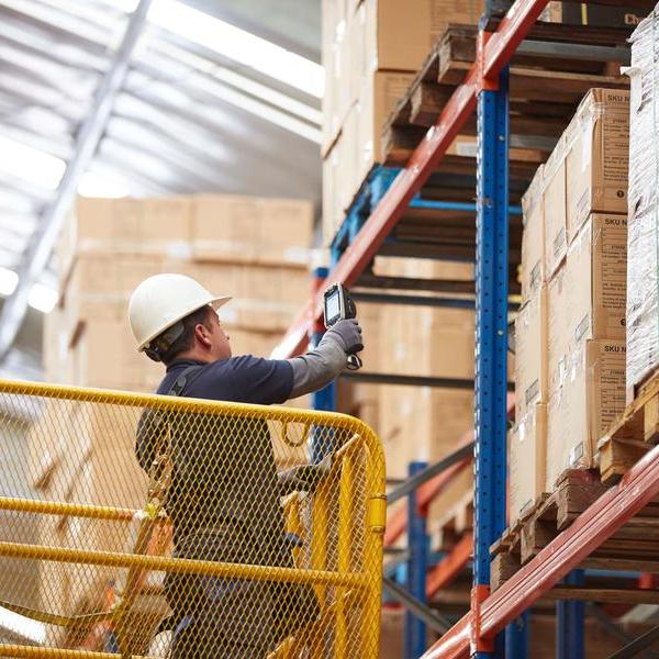Eight in 10 warehouse associates say positive workplace changes are happening amid labor shortage