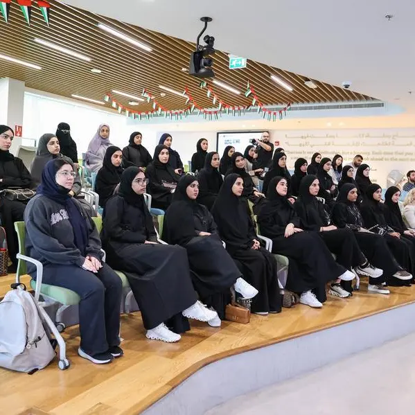 Chemical engineering students from Khalifa University learn about DEWA’s Green Hydrogen project