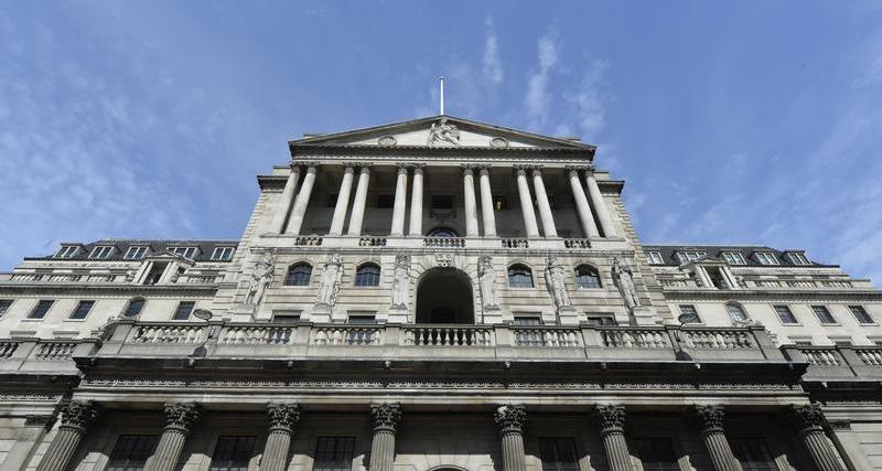 بنك إنجلترا يرفع الفائدة 0.5%