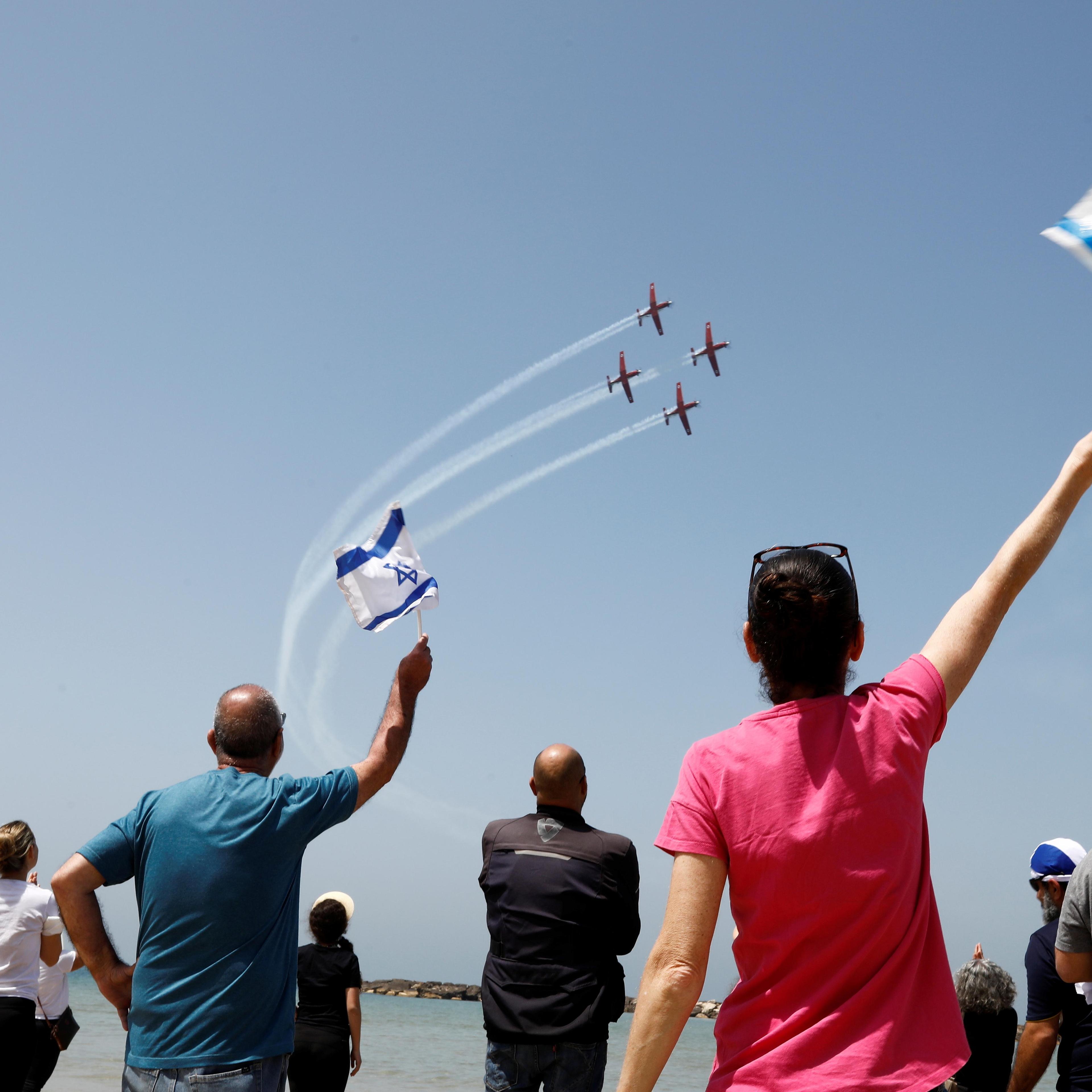 أهم التطورات: إسرائيل توقع صفقة لإنشاء مركز لتدريب القوات الجوية اليونانية