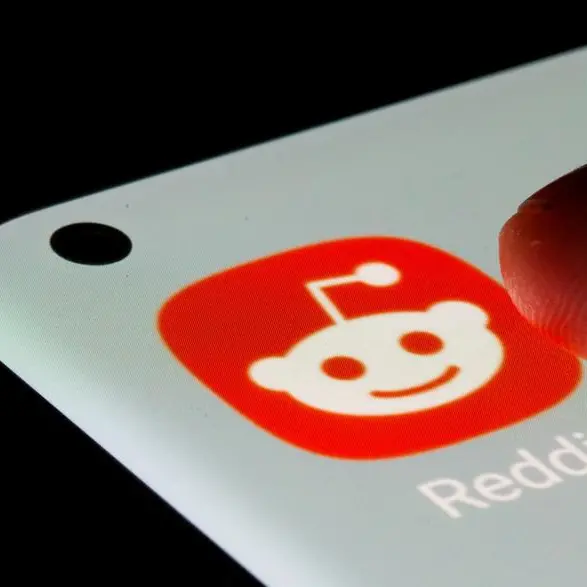 Reddit forecasts quarterly revenue above estimates on strong ad spend