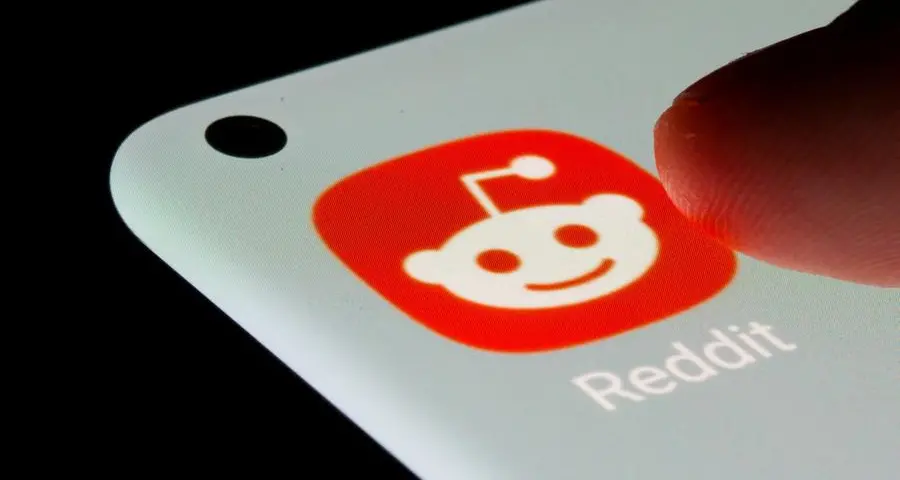 Reddit forecasts quarterly revenue above estimates on strong ad spend