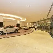 Mall of the Emirates enhances accessibility with additional car park spaces and taxi rank