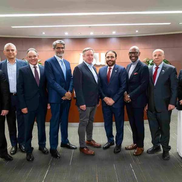 Hamdan Bin Mohammed Smart University explores advanced global models in artificial intelligence and digital education