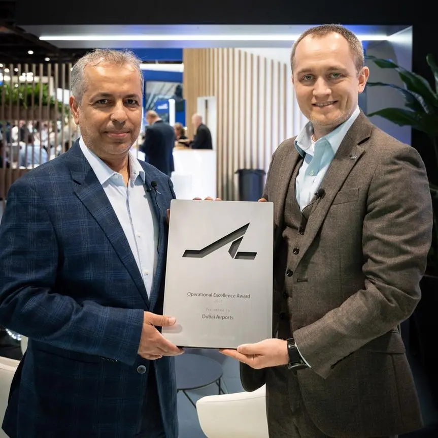Operational Excellence Award presented to Dubai Airports