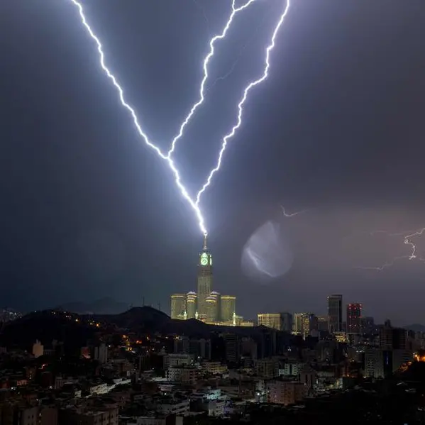 Civil Defense cautions public amid forecast of thunderstorms to hit most Saudi regions until Wednesday