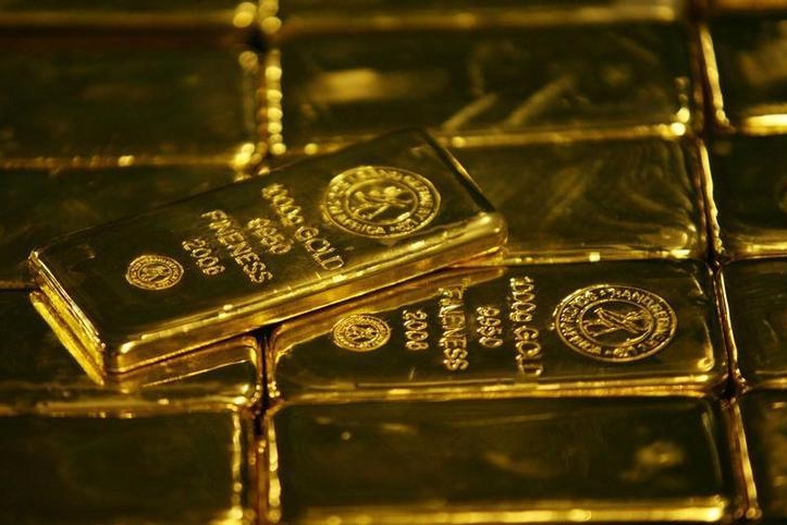 Gold faces biggest quarterly drop since early 2021 on higher rates
