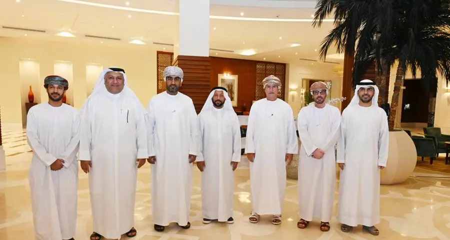 SCCI discusses enhancing investment cooperation with Oman Chamber