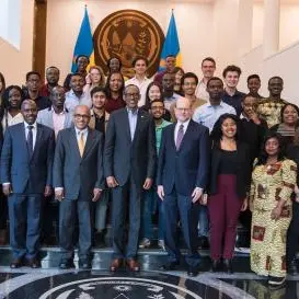 Carnegie Mellon students meet president of Rwanda to discuss the power of education