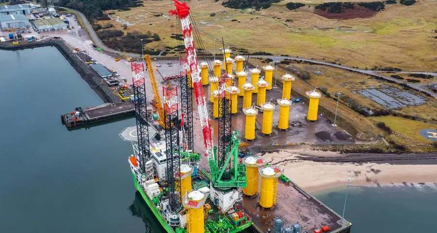 Crane and SPMT transfer decrease downtime for TP load-in