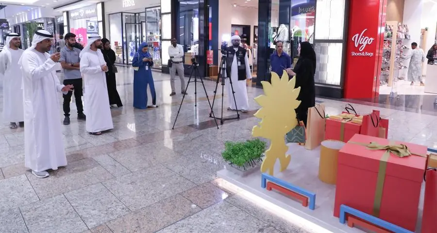 Lucky shoppers win gold bars and shopping vouchers in Sharjah Summer Promotions’ 5th grand raffle draw