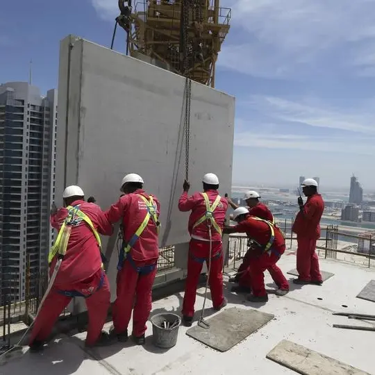 ارتفاع أعداد العمالة الوطنية بالبحرين إلى 161 ألف في الربع الأول 2016